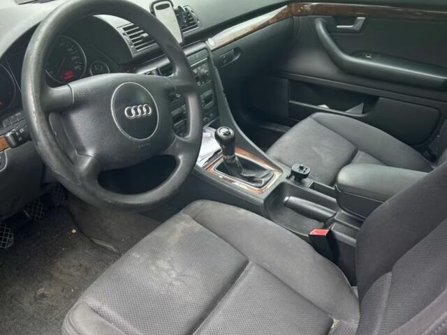 Синій Ауді А4, об'ємом двигуна 1.9 л та пробігом 300 тис. км за 1900 $, фото 2 на Automoto.ua