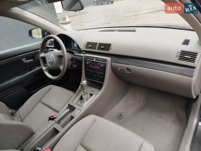Синій Ауді А4, об'ємом двигуна 1.6 л та пробігом 189 тис. км за 4999 $, фото 31 на Automoto.ua