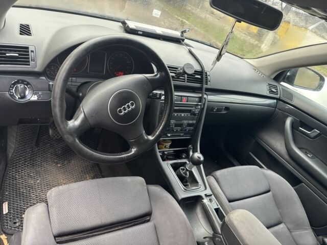 Синий Ауди А4, объемом двигателя 1.9 л и пробегом 390 тыс. км за 2900 $, фото 4 на Automoto.ua