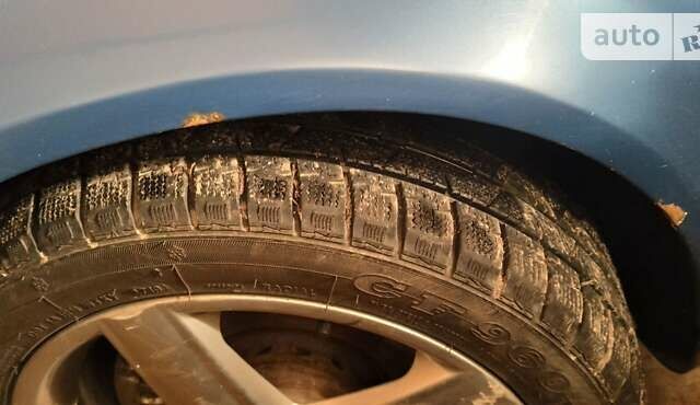 Синий Ауди А4, объемом двигателя 2.5 л и пробегом 342 тыс. км за 5500 $, фото 9 на Automoto.ua