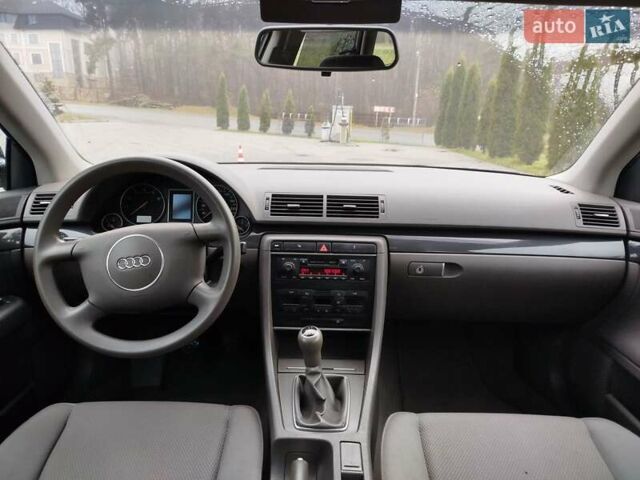 Синій Ауді А4, об'ємом двигуна 1.6 л та пробігом 189 тис. км за 4999 $, фото 21 на Automoto.ua