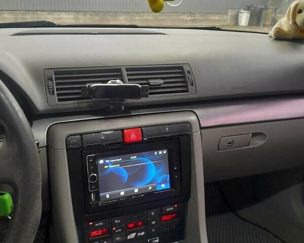 Синий Ауди А4, объемом двигателя 2 л и пробегом 267 тыс. км за 5500 $, фото 13 на Automoto.ua