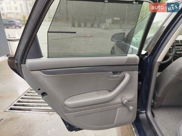 Синій Ауді А4, об'ємом двигуна 1.6 л та пробігом 189 тис. км за 4999 $, фото 20 на Automoto.ua