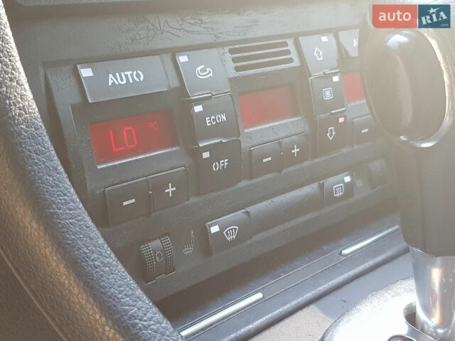 Синій Ауді А4, об'ємом двигуна 2 л та пробігом 250 тис. км за 5490 $, фото 14 на Automoto.ua