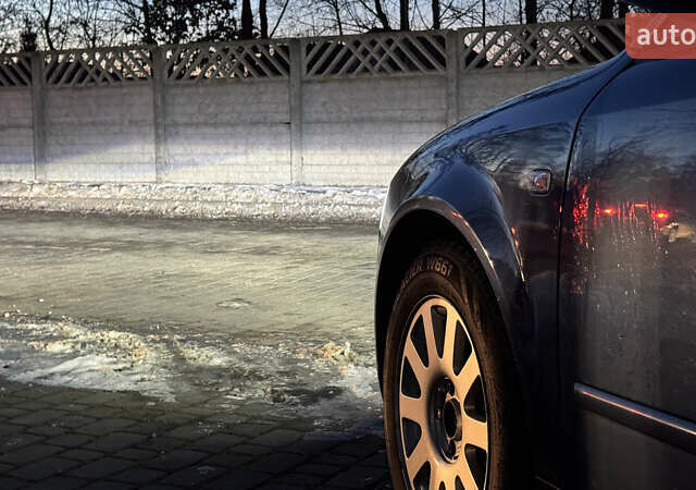 Синий Ауди А4, объемом двигателя 2.5 л и пробегом 320 тыс. км за 4899 $, фото 29 на Automoto.ua