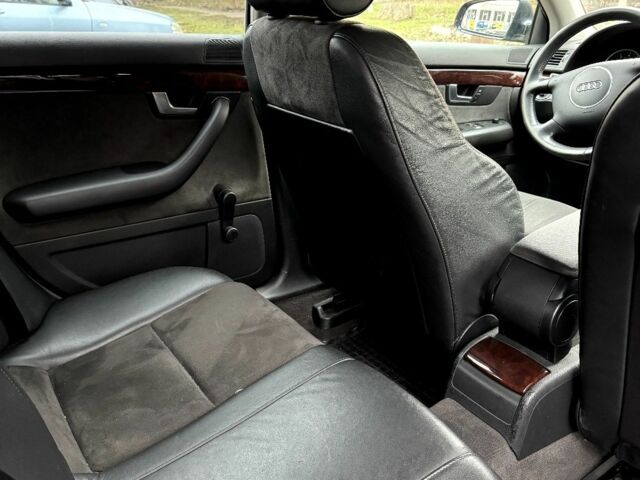 Синий Ауди А4, объемом двигателя 2 л и пробегом 157 тыс. км за 6500 $, фото 2 на Automoto.ua