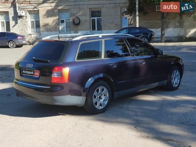 Синій Ауді А4, об'ємом двигуна 2 л та пробігом 250 тис. км за 5490 $, фото 4 на Automoto.ua