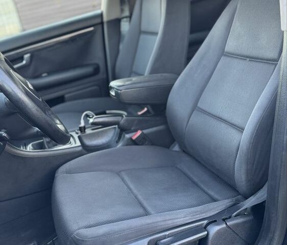 Синий Ауди А4, объемом двигателя 1.9 л и пробегом 330 тыс. км за 1720 $, фото 7 на Automoto.ua