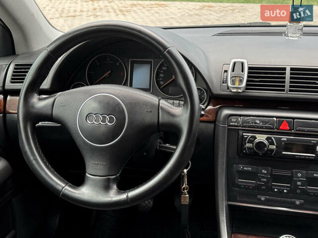 Синий Ауди А4, объемом двигателя 2.5 л и пробегом 335 тыс. км за 5950 $, фото 65 на Automoto.ua