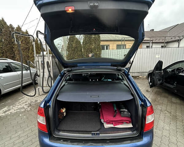 Синий Ауди А4, объемом двигателя 1.6 л и пробегом 260 тыс. км за 6000 $, фото 9 на Automoto.ua