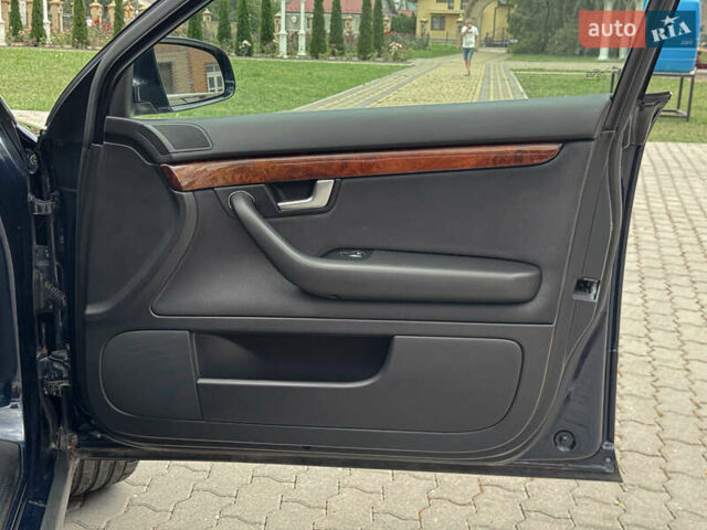 Синий Ауди А4, объемом двигателя 2.5 л и пробегом 335 тыс. км за 5950 $, фото 70 на Automoto.ua