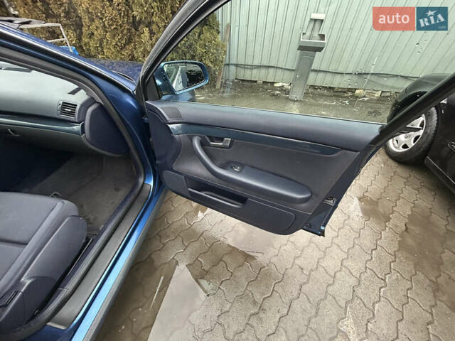 Синий Ауди А4, объемом двигателя 1.6 л и пробегом 260 тыс. км за 6000 $, фото 12 на Automoto.ua