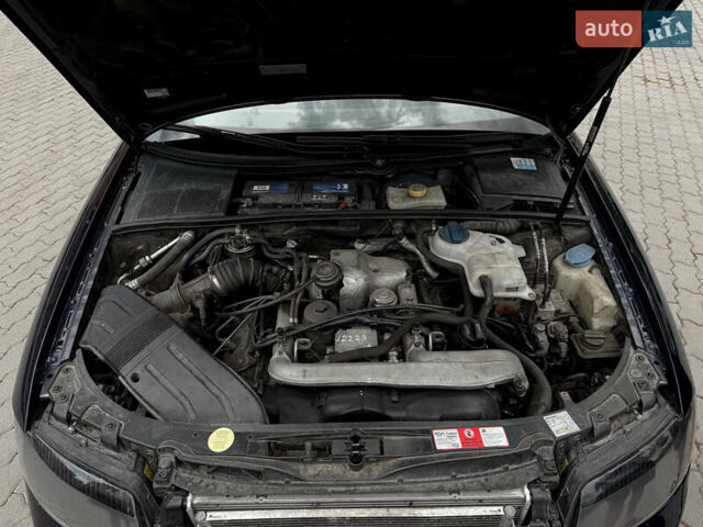 Синий Ауди А4, объемом двигателя 2.5 л и пробегом 335 тыс. км за 5950 $, фото 85 на Automoto.ua