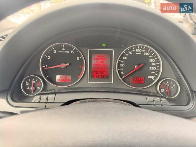 Синий Ауди А4, объемом двигателя 2 л и пробегом 320 тыс. км за 5300 $, фото 8 на Automoto.ua