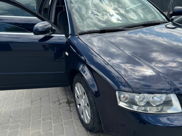 Синий Ауди А4, объемом двигателя 2 л и пробегом 280 тыс. км за 5300 $, фото 1 на Automoto.ua
