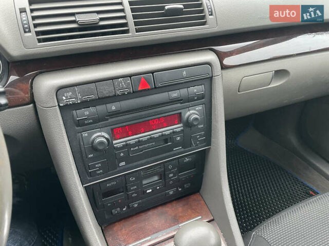 Синий Ауди А4, объемом двигателя 1.9 л и пробегом 312 тыс. км за 5300 $, фото 12 на Automoto.ua