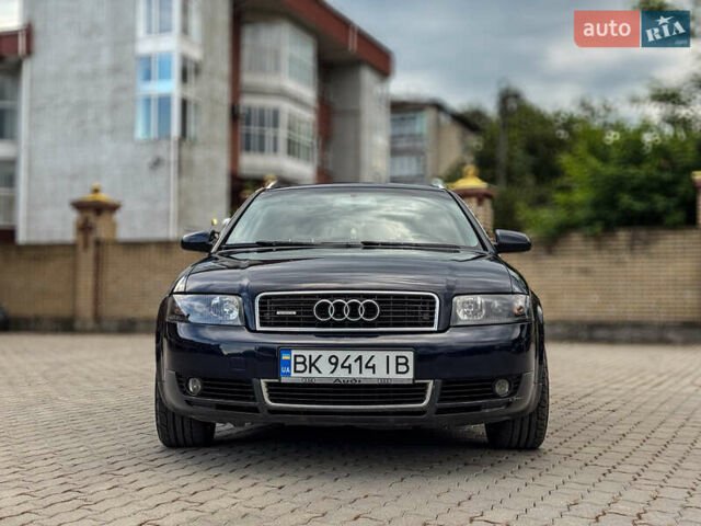Синий Ауди А4, объемом двигателя 2.5 л и пробегом 335 тыс. км за 5950 $, фото 6 на Automoto.ua