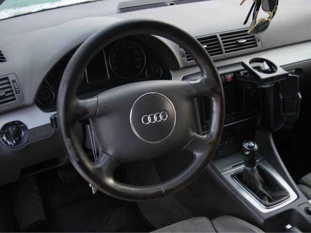 Синий Ауди А4, объемом двигателя 1.9 л и пробегом 365 тыс. км за 2100 $, фото 2 на Automoto.ua