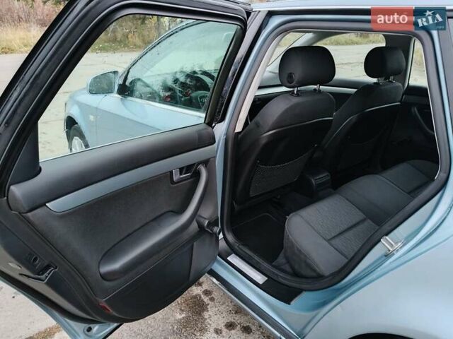 Синій Ауді А4, об'ємом двигуна 2 л та пробігом 235 тис. км за 6450 $, фото 27 на Automoto.ua