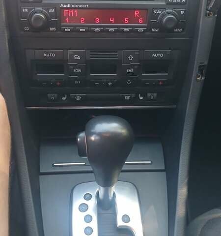 Синій Ауді А4, об'ємом двигуна 1.8 л та пробігом 202 тис. км за 8500 $, фото 5 на Automoto.ua