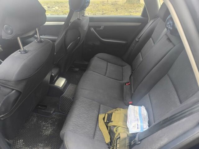 Синий Ауди А4, объемом двигателя 1.9 л и пробегом 360 тыс. км за 3600 $, фото 8 на Automoto.ua