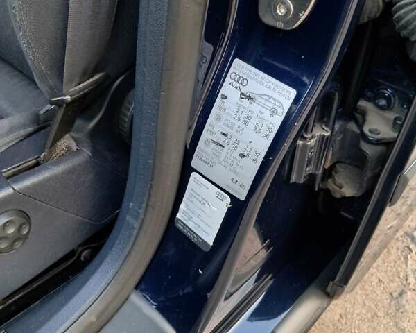 Синій Ауді А4, об'ємом двигуна 2 л та пробігом 233 тис. км за 7500 $, фото 18 на Automoto.ua