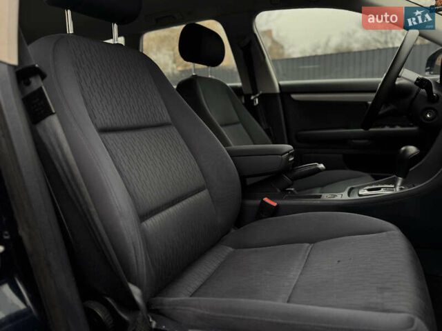 Синій Ауді А4, об'ємом двигуна 2 л та пробігом 253 тис. км за 6700 $, фото 24 на Automoto.ua