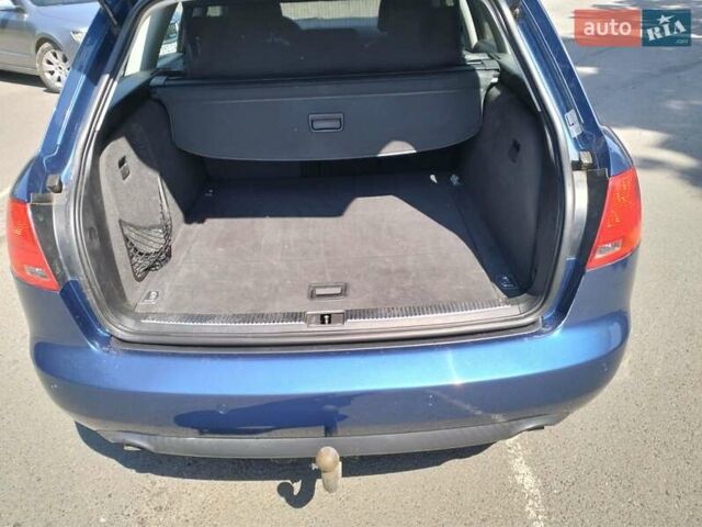 Синий Ауди А4, объемом двигателя 2.5 л и пробегом 220 тыс. км за 5999 $, фото 12 на Automoto.ua