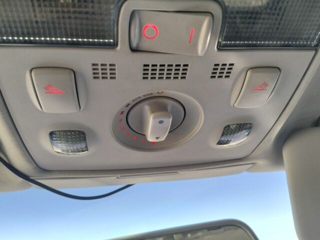 Ауди А4 2005 в Ивано-Франковске на Automoto.ua Синий Ауди А4, объемом двигателя 0 л и пробегом 220 тыс. км за 6400 $, фото 5 на Automoto.ua