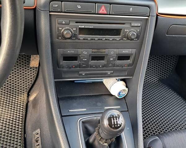 Синій Ауді А4, об'ємом двигуна 2 л та пробігом 233 тис. км за 7500 $, фото 15 на Automoto.ua