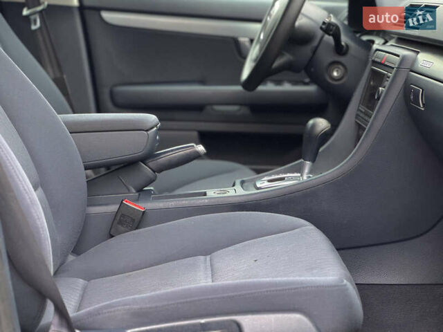Синій Ауді А4, об'ємом двигуна 2 л та пробігом 253 тис. км за 6700 $, фото 23 на Automoto.ua