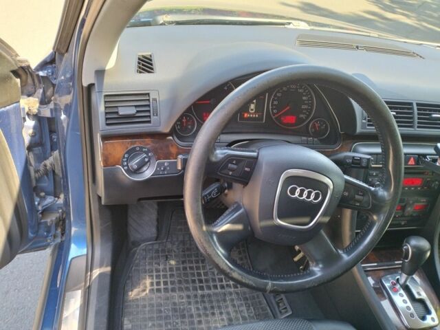 Ауди А4 2005 в Ивано-Франковске на Automoto.ua Синий Ауди А4, объемом двигателя 0 л и пробегом 220 тыс. км за 6400 $, фото 7 на Automoto.ua