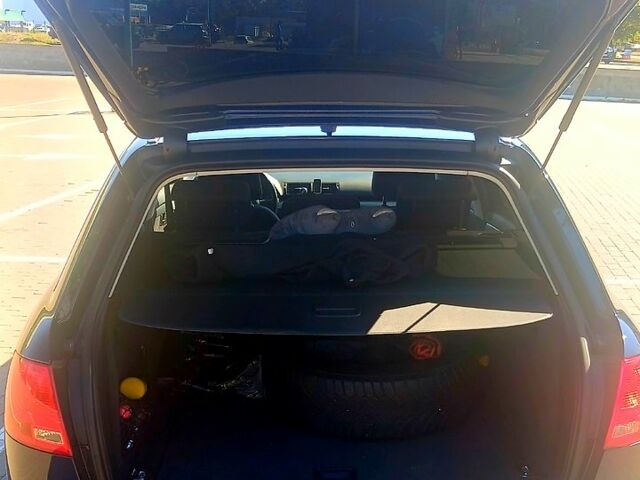 Синій Ауді А4, об'ємом двигуна 1.8 л та пробігом 202 тис. км за 8500 $, фото 7 на Automoto.ua