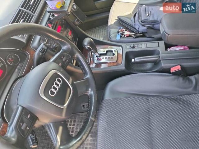 Синий Ауди А4, объемом двигателя 2.5 л и пробегом 210 тыс. км за 6400 $, фото 5 на Automoto.ua
