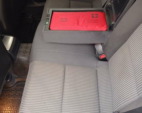 Синий Ауди А4, объемом двигателя 1.97 л и пробегом 220 тыс. км за 7500 $, фото 18 на Automoto.ua