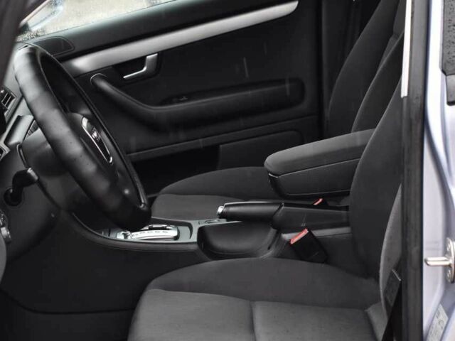 Синій Ауді А4, об'ємом двигуна 2 л та пробігом 186 тис. км за 7650 $, фото 9 на Automoto.ua