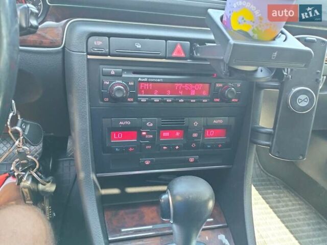 Синий Ауди А4, объемом двигателя 2.5 л и пробегом 210 тыс. км за 6400 $, фото 14 на Automoto.ua