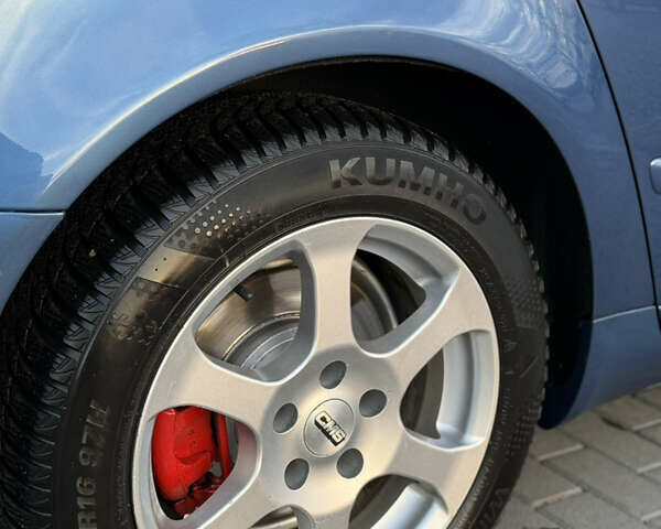 Синий Ауди А4, объемом двигателя 2.5 л и пробегом 231 тыс. км за 6800 $, фото 7 на Automoto.ua