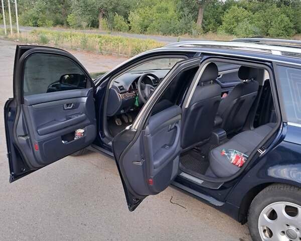 Синій Ауді А4, об'ємом двигуна 2 л та пробігом 233 тис. км за 7500 $, фото 12 на Automoto.ua