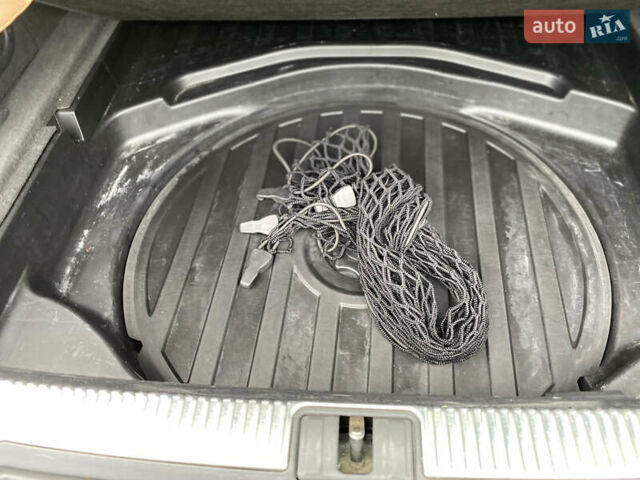 Синій Ауді А4, об'ємом двигуна 2 л та пробігом 290 тис. км за 6850 $, фото 33 на Automoto.ua