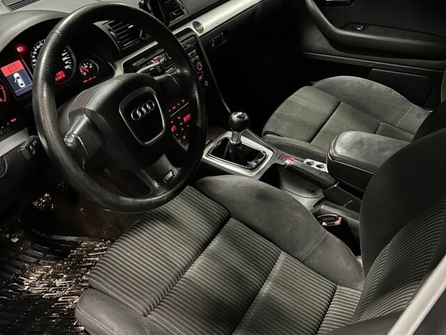 Синій Ауді А4, об'ємом двигуна 2 л та пробігом 312 тис. км за 2750 $, фото 3 на Automoto.ua