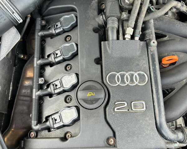 Синій Ауді А4, об'ємом двигуна 2 л та пробігом 210 тис. км за 6600 $, фото 56 на Automoto.ua