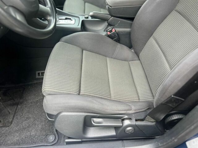 Синій Ауді А4, об'ємом двигуна 2 л та пробігом 290 тис. км за 6850 $, фото 23 на Automoto.ua