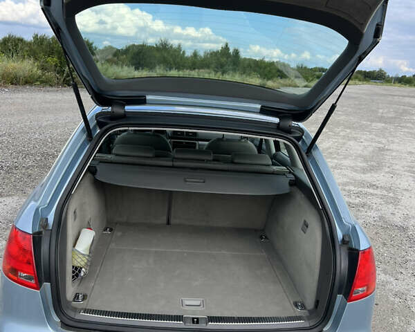 Синій Ауді А4, об'ємом двигуна 2 л та пробігом 210 тис. км за 6600 $, фото 4 на Automoto.ua