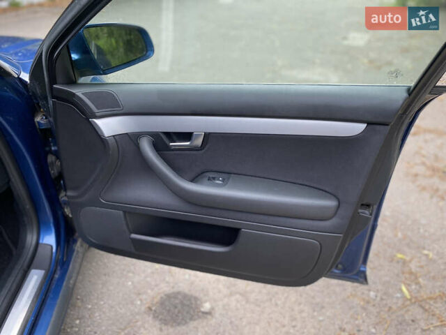 Синій Ауді А4, об'ємом двигуна 2 л та пробігом 290 тис. км за 6850 $, фото 24 на Automoto.ua