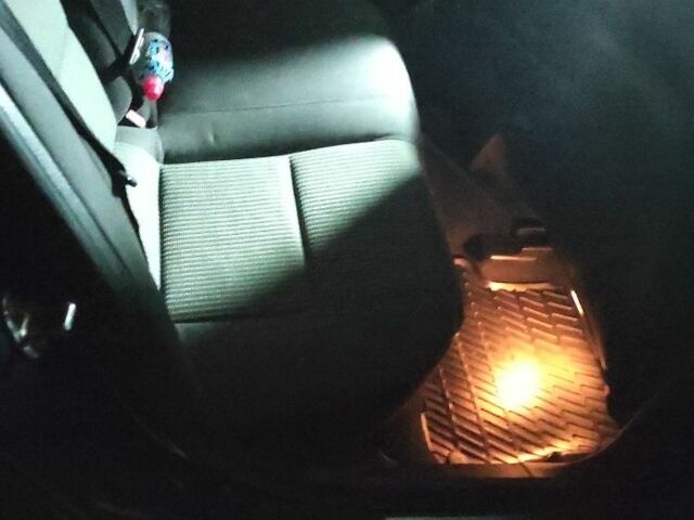 Синий Ауди А4, объемом двигателя 2 л и пробегом 350 тыс. км за 3500 $, фото 1 на Automoto.ua