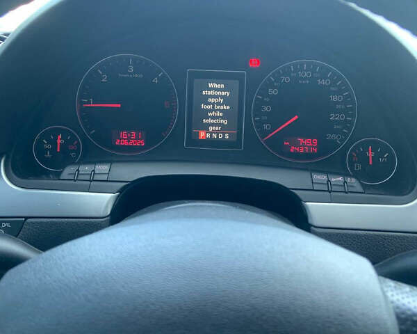 Синий Ауди А4, объемом двигателя 1.97 л и пробегом 249 тыс. км за 5800 $, фото 4 на Automoto.ua