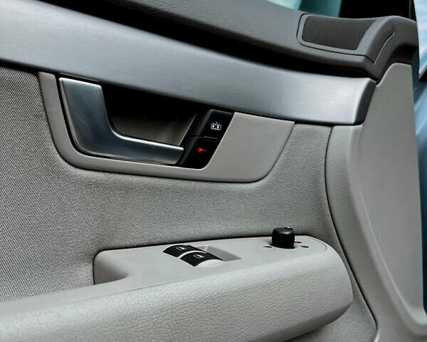 Синій Ауді А4, об'ємом двигуна 2 л та пробігом 210 тис. км за 6600 $, фото 40 на Automoto.ua