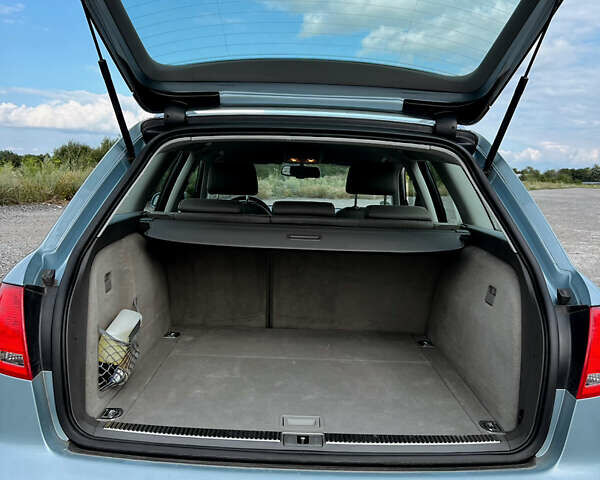 Синій Ауді А4, об'ємом двигуна 2 л та пробігом 210 тис. км за 6600 $, фото 39 на Automoto.ua
