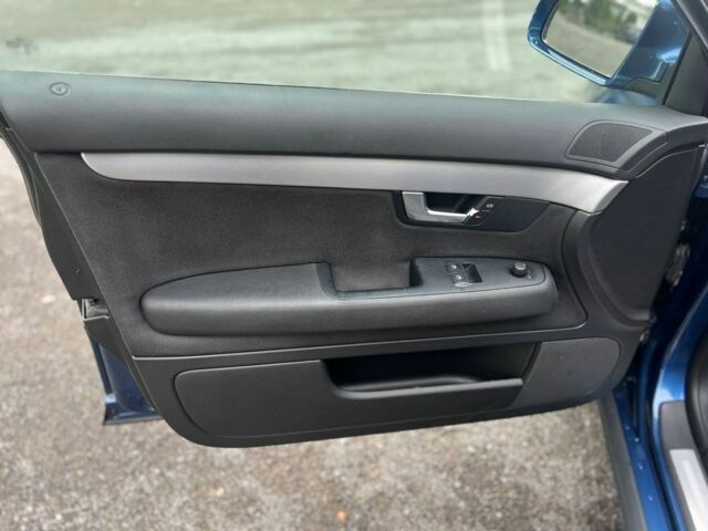 Синій Ауді А4, об'ємом двигуна 2 л та пробігом 290 тис. км за 6850 $, фото 12 на Automoto.ua